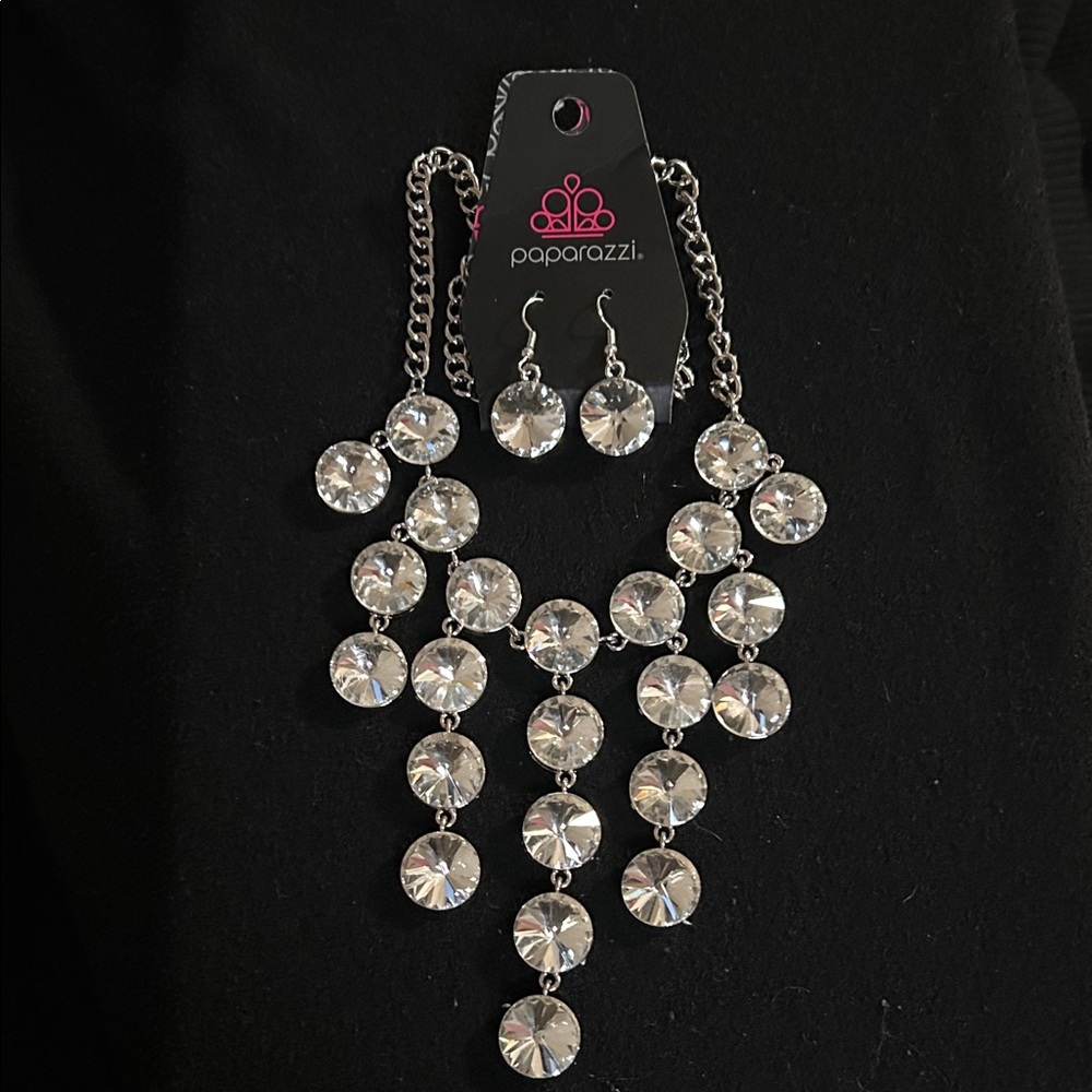 Paparazzi Dazzling Silver Necklace and Earring Set-🎉5/$25🥳